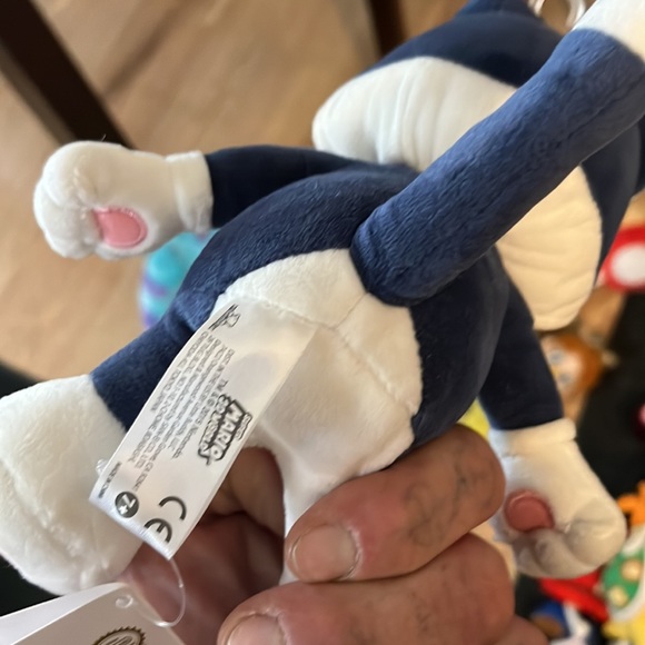 Character from super Mario brothers 3-D brand new tags still on it - Picture 3 of 5